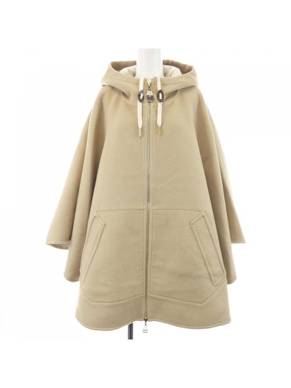 Louis Vuitton Cape Beige